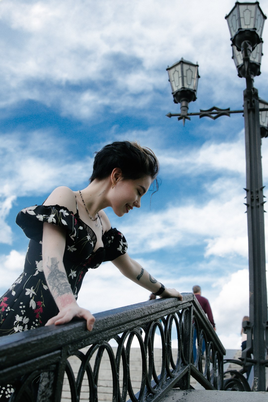 Портрет Насти и цветущей вишни. Фотограф Настя Булочка Екатеринубрг