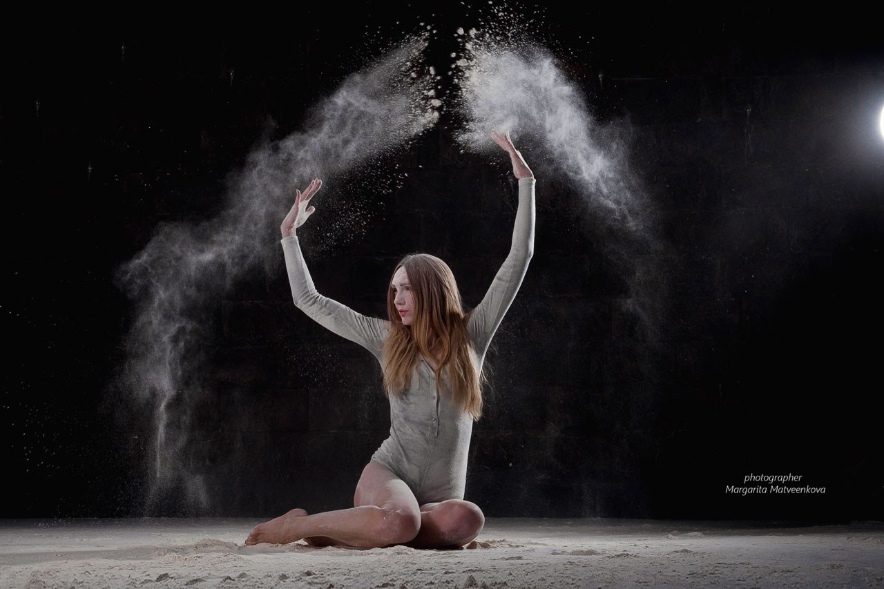 Съёмка с мукой 2. Женский фотограф Крещение Венчание Москва Брянск