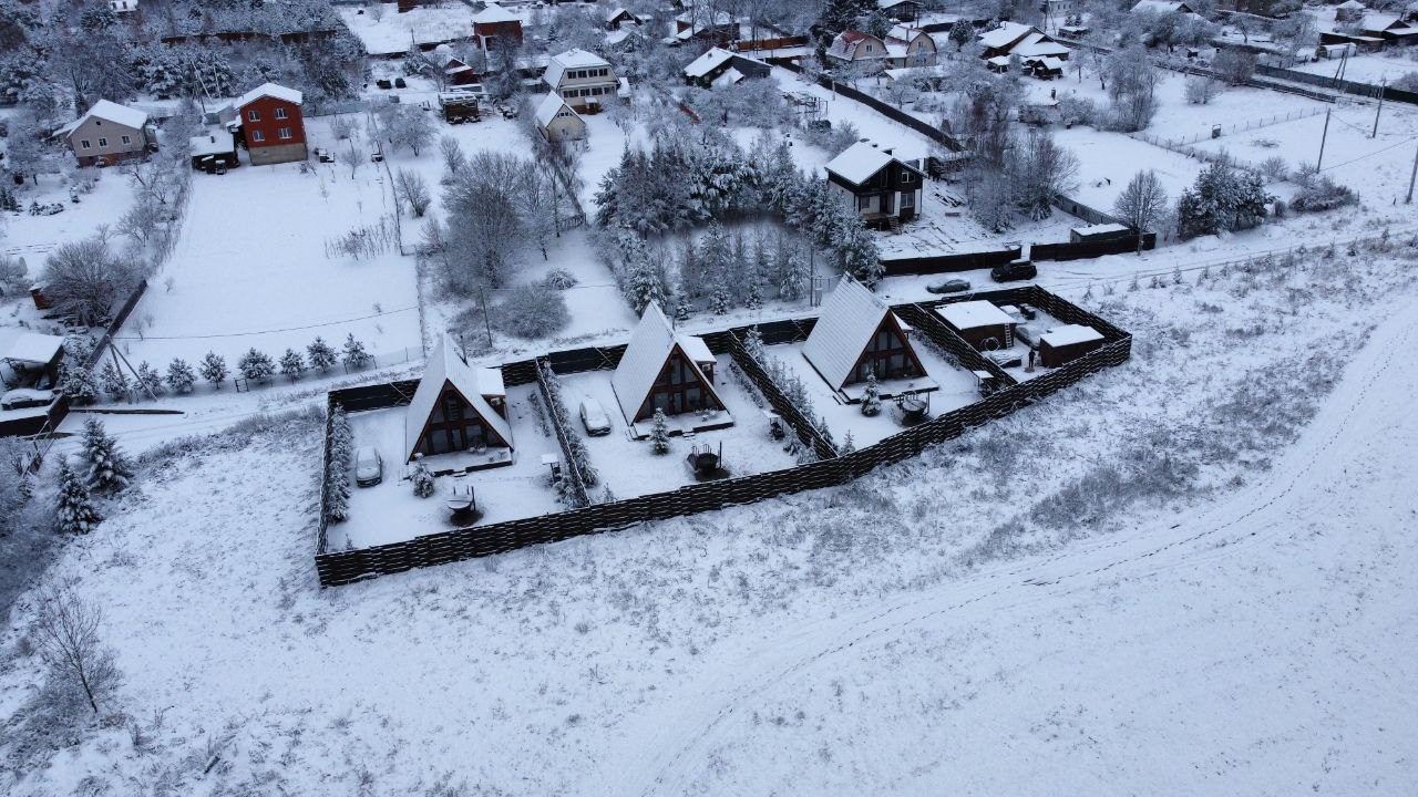 Аренда дома с чаном  баней на Новый год - Загородный домик на 6 человек. Коттедж А-фрейм с баней и уличным чаном в Подмосковье - в аренду для отдыха