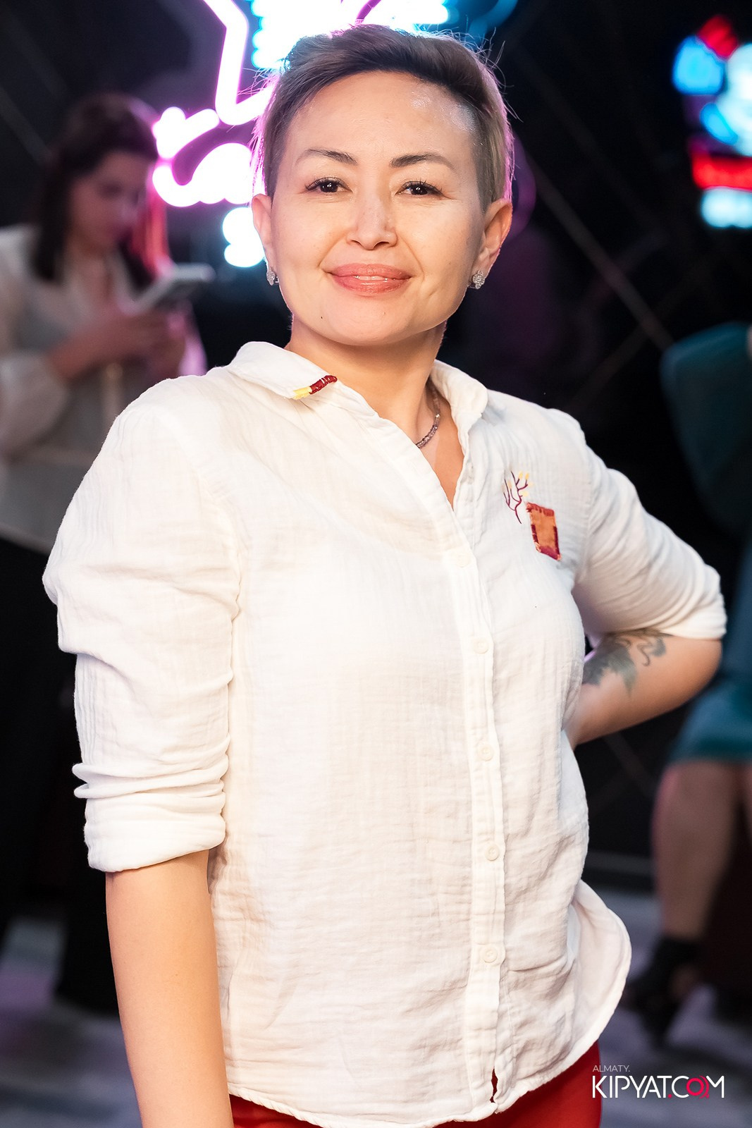 КАРАОКЕ РОЯЛЬ COSMO. КИПЯТКОМ АЛМАТЫ!