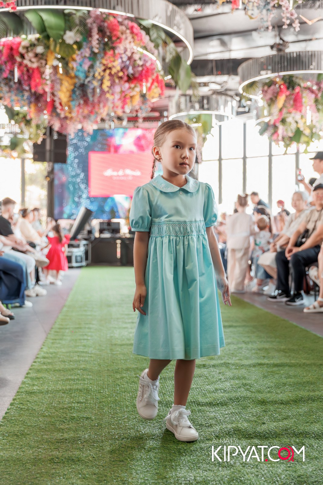 PROM KIDS FASHION SHOW. КИПЯТКОМ АЛМАТЫ!
