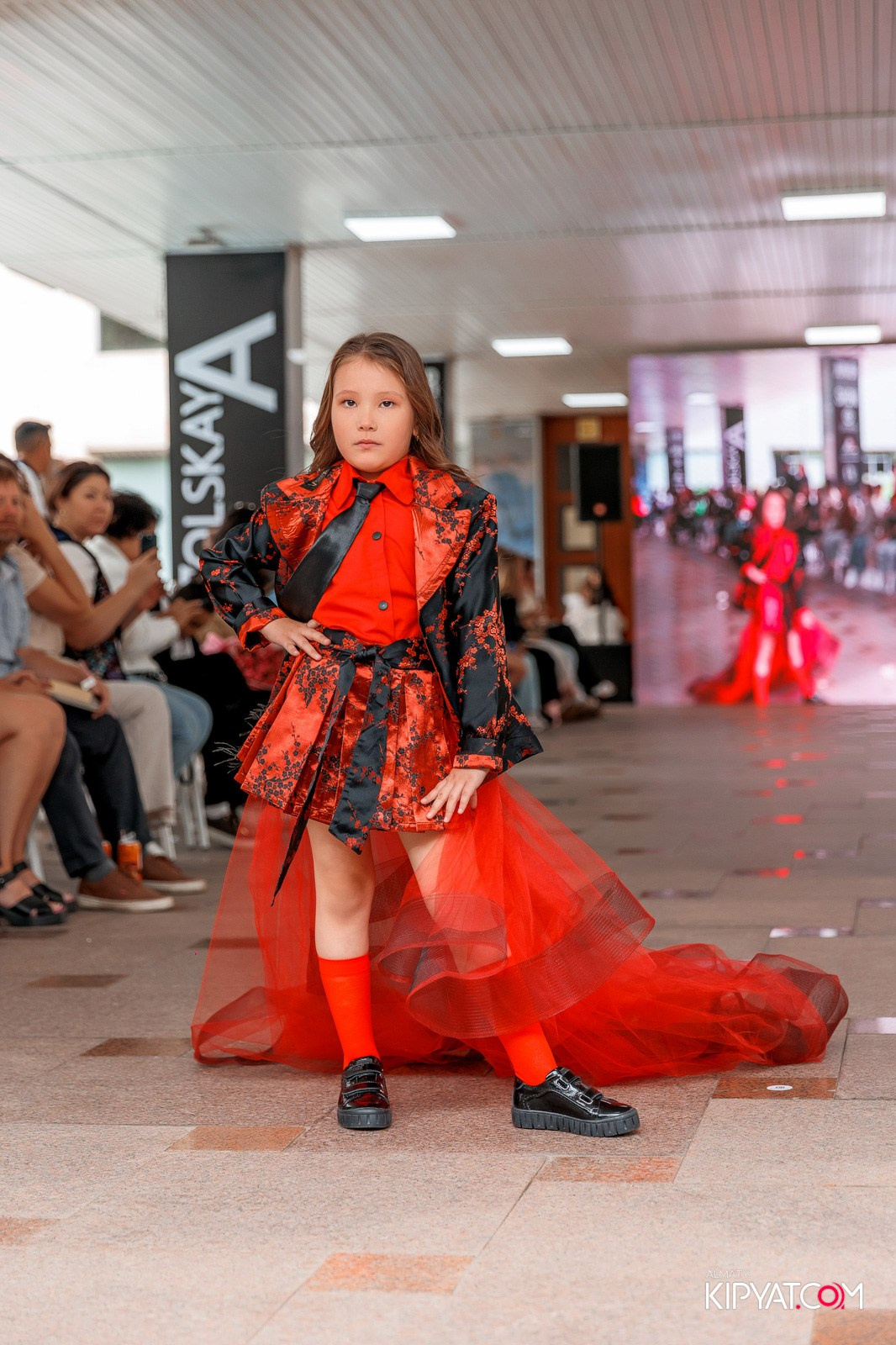 JUNIOR FASHION SHOW. КИПЯТКОМ АЛМАТЫ!