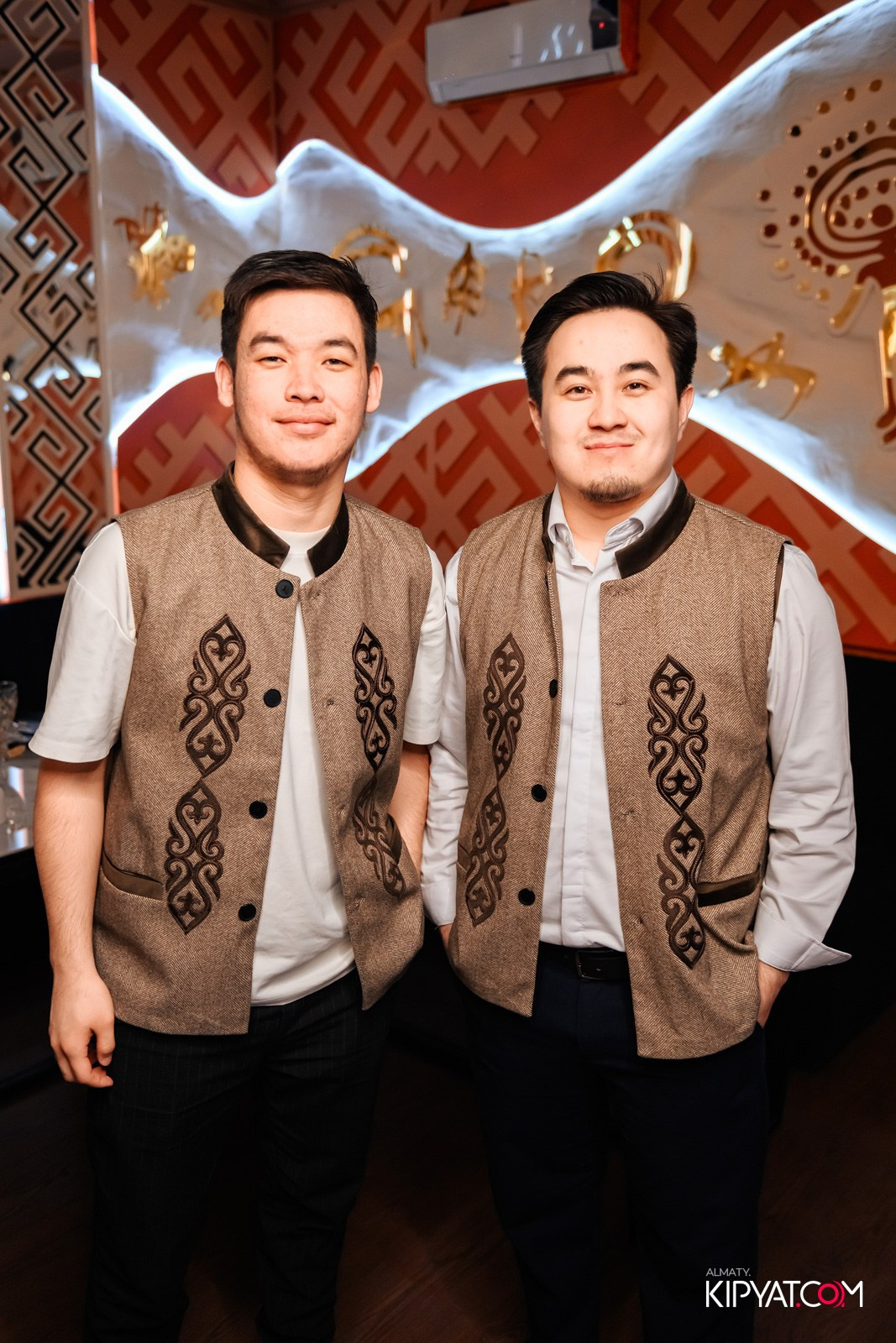 УХО И МЕДВЕДЬ НА ГАГАРИНА. КИПЯТКОМ АЛМАТЫ!