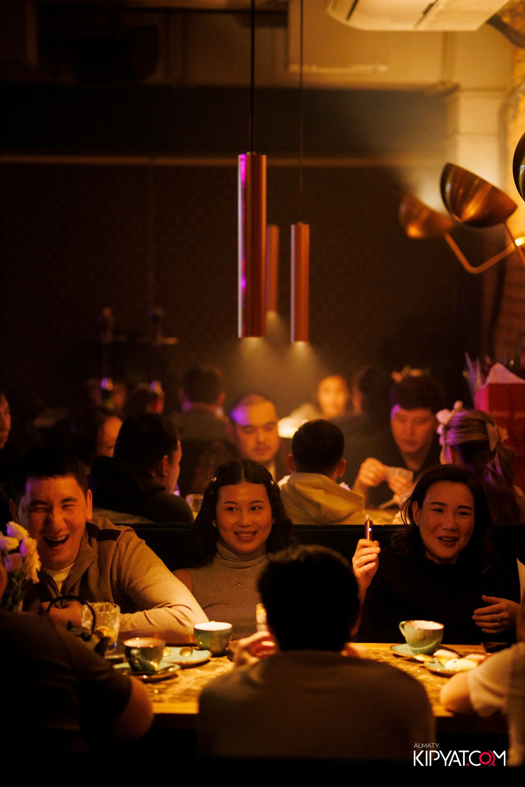 OLOVO BAR НА САТПАЕВА. КИПЯТКОМ АЛМАТЫ! Фотосъемка мероприятий в Алматы