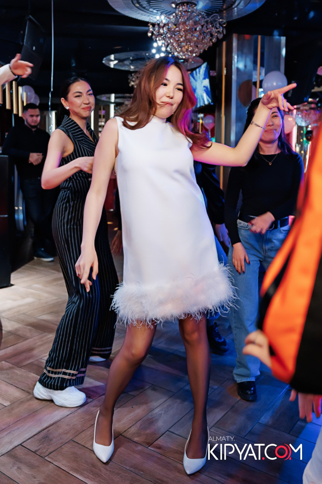 ЗАЯ, НА БИС. КИПЯТКОМ АЛМАТЫ!