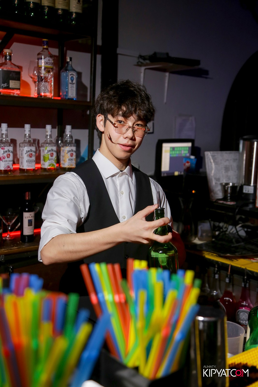 ARAGOSTA ДИСКО-БАР. КИПЯТКОМ АЛМАТЫ!