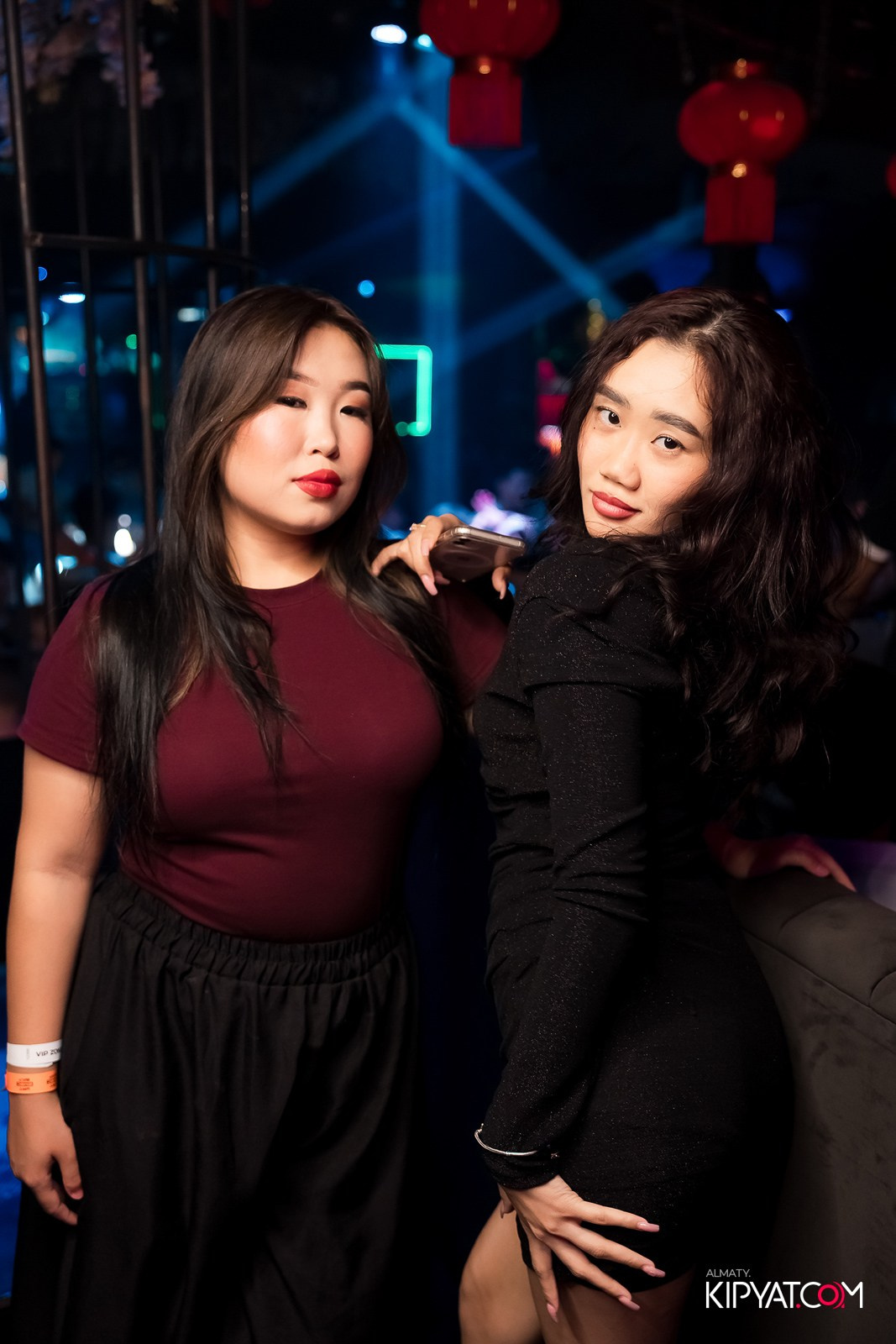 UYAT EMES BAR. КИПЯТКОМ АЛМАТЫ!