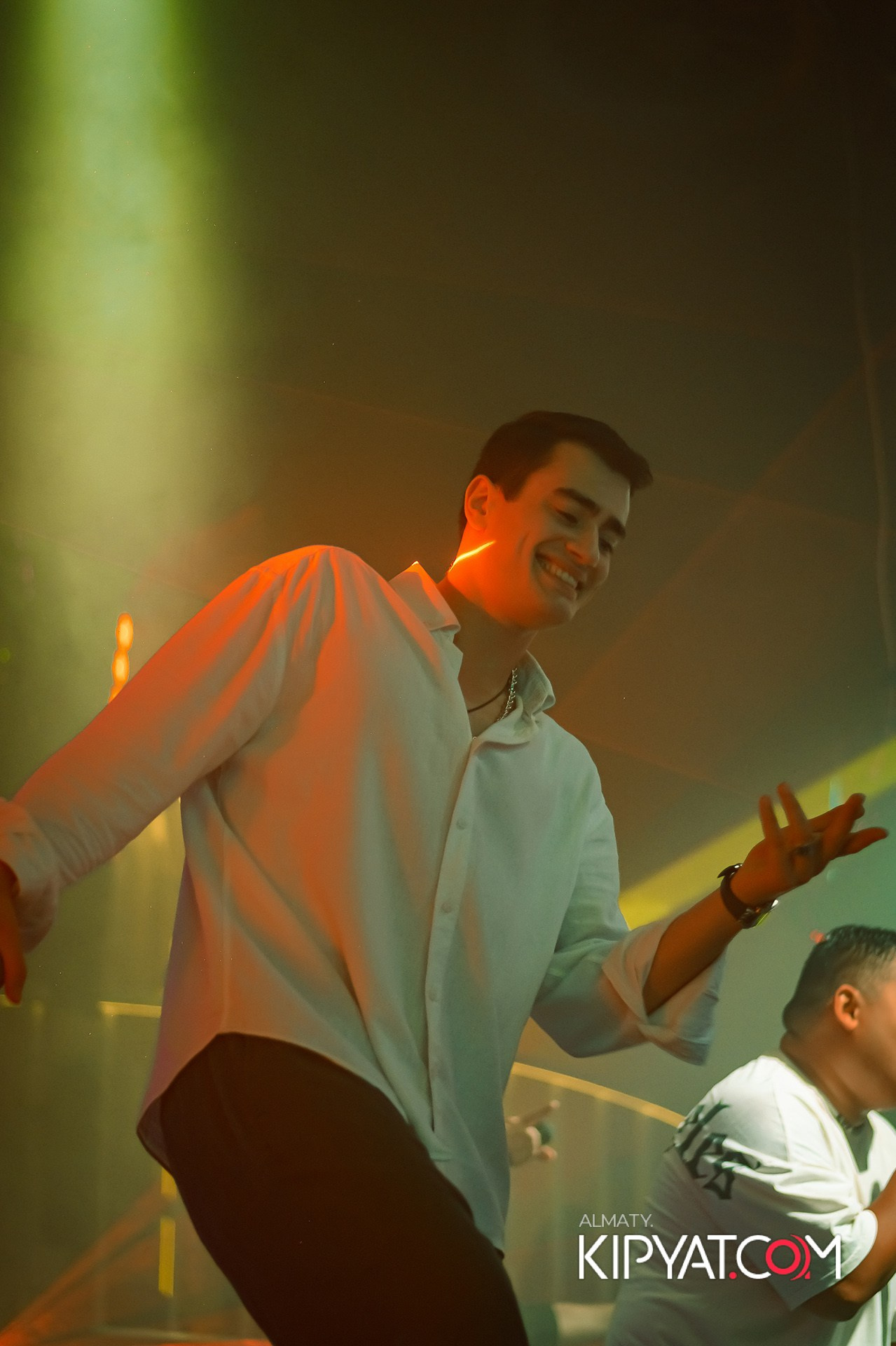 SANTA BARBARA ВЫСТУПЛЕНИЕ ГРУППЫ БРАТЬЯ ГРИММ. КИПЯТКОМ АЛМАТЫ!