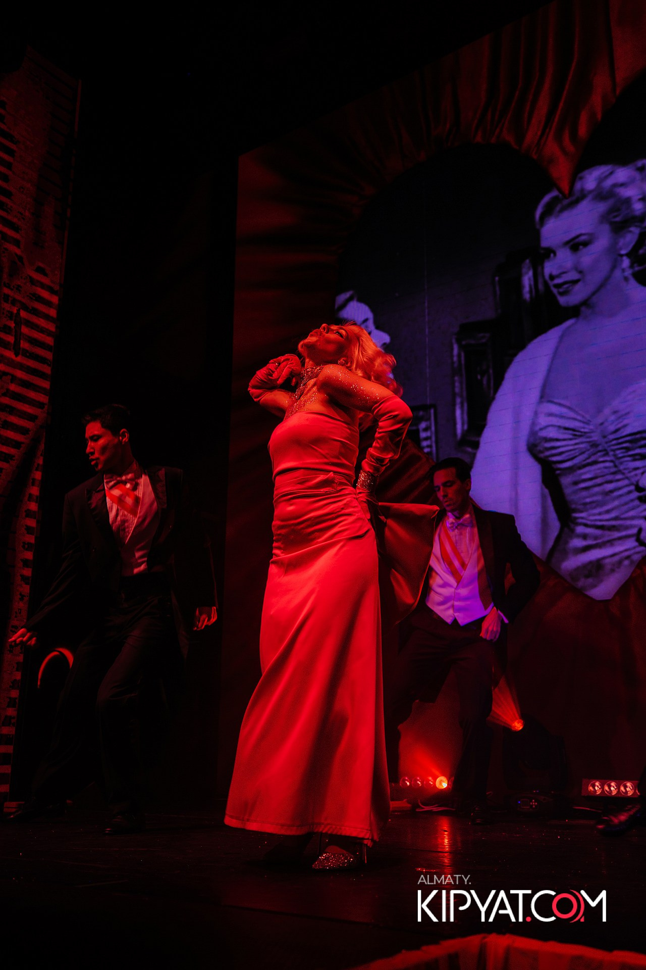 QUEEN. КИПЯТКОМ АЛМАТЫ!