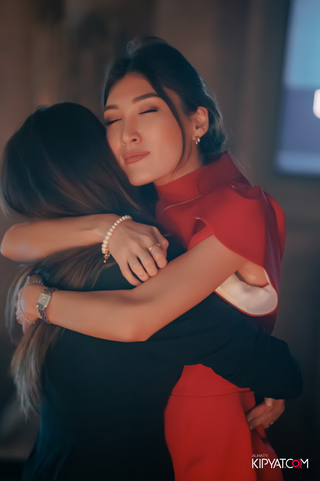 LAUREATE GRAND CAFÉ. КИПЯТКОМ АЛМАТЫ!