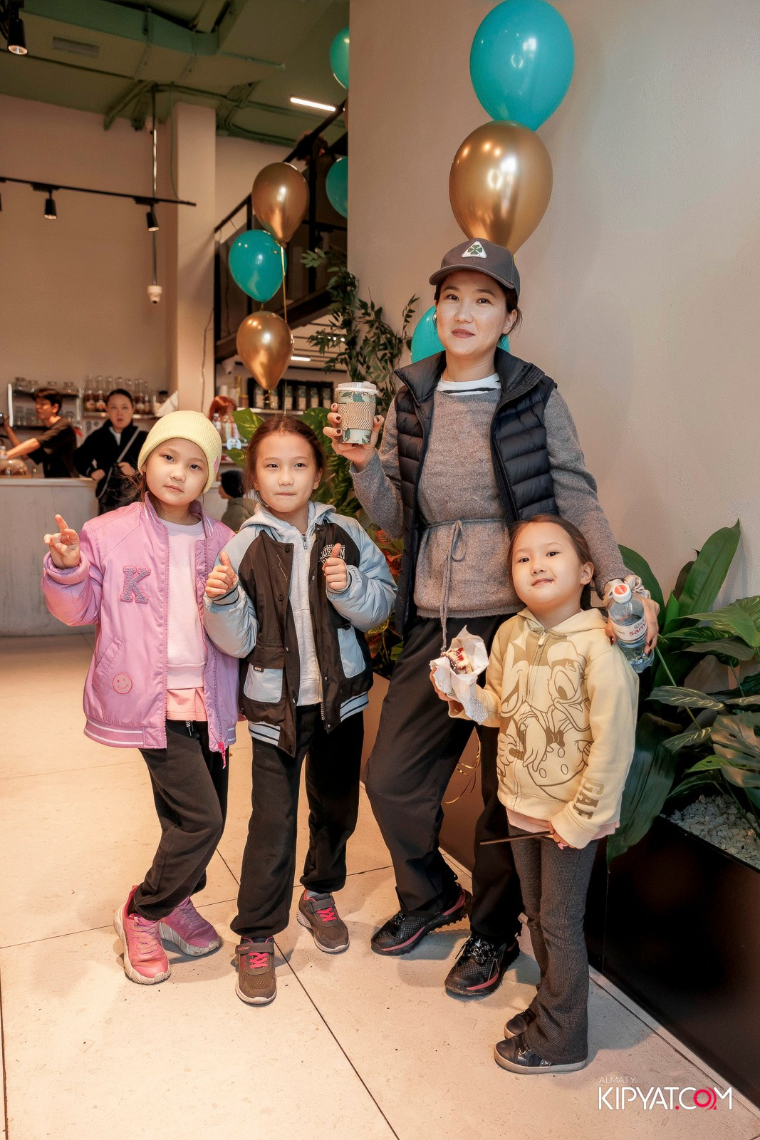 ОТКРЫТИЕ COFFEE SHAKE АСЫЛ ТАС. КИПЯТКОМ АЛМАТЫ!