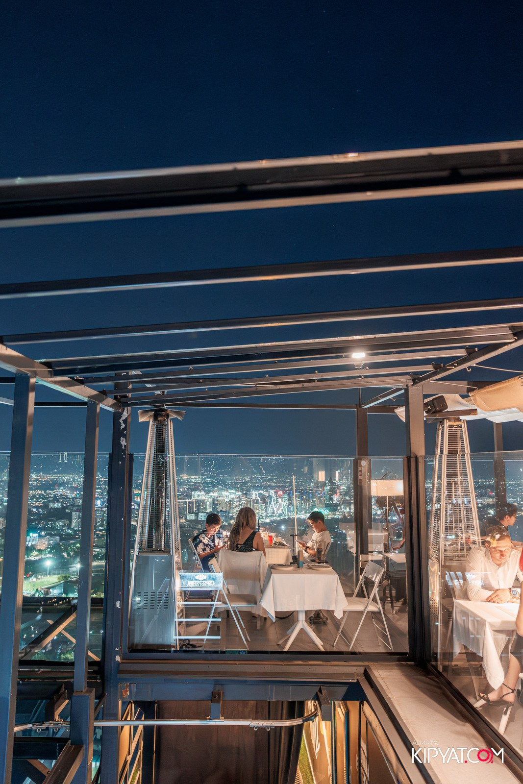 ВЫСТУПЛЕНИЕ DJ SUNQAR DJ BONI В SUNQAR BAR & RESTAURANT. КИПЯТКОМ АЛМАТЫ!