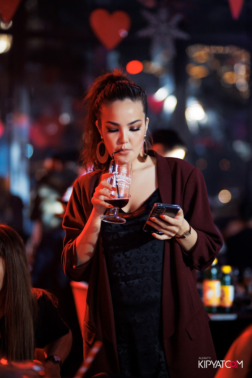 FRIENDS BAR & TERRACE. КИПЯТКОМ АЛМАТЫ!