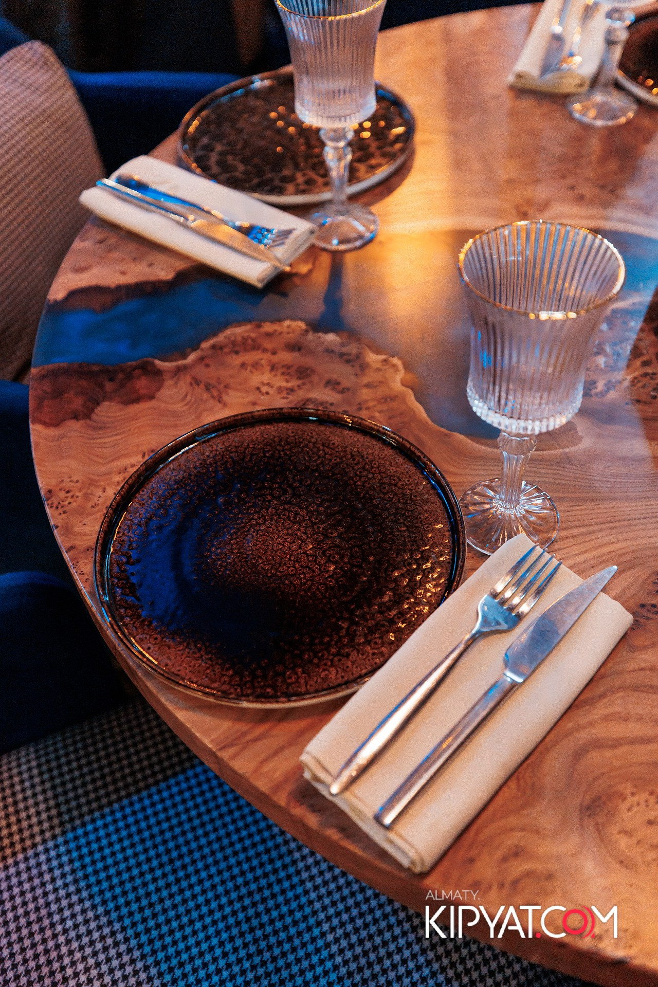 MOOD KARAOKE & TERRACE. КИПЯТКОМ АЛМАТЫ!