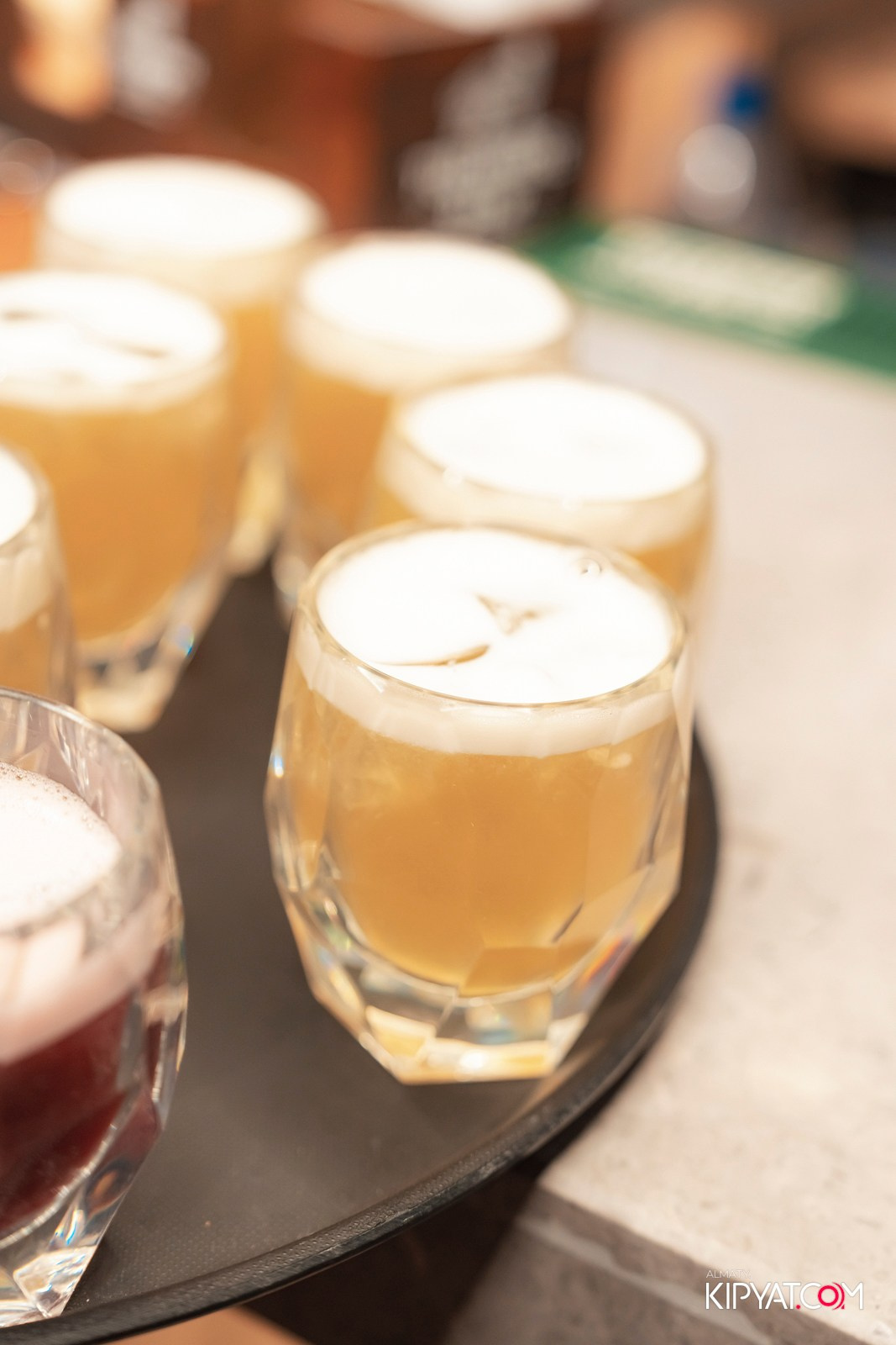 EDEN POOL & BAR. КИПЯТКОМ АЛМАТЫ!