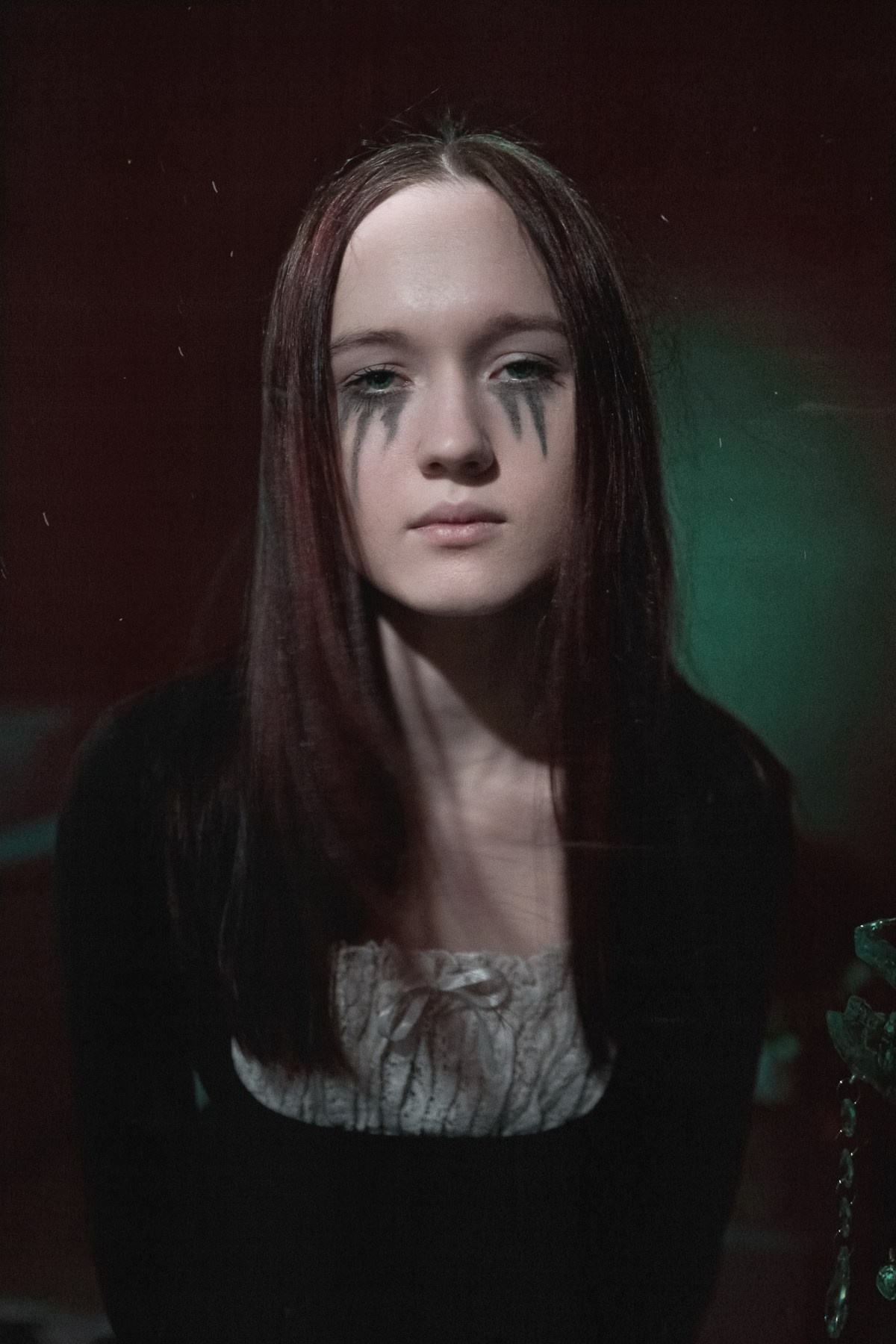 Isa — facing with the ghost. Лёша Афинский | Art & Fashion Фотограф в Екатеринбурге