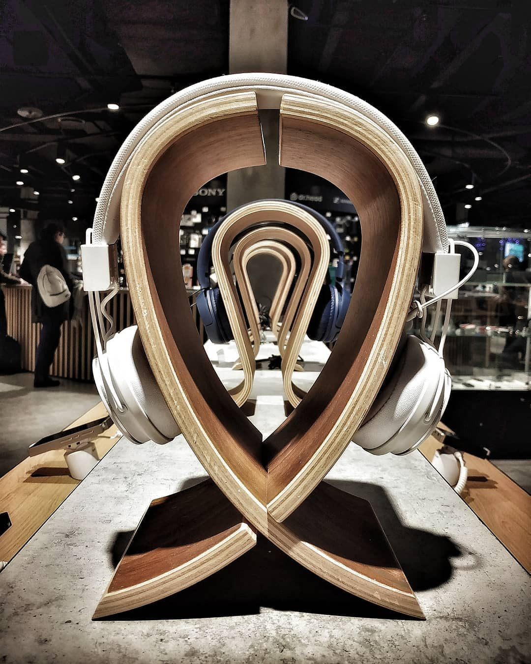 Free art. Interior & architecture photographer