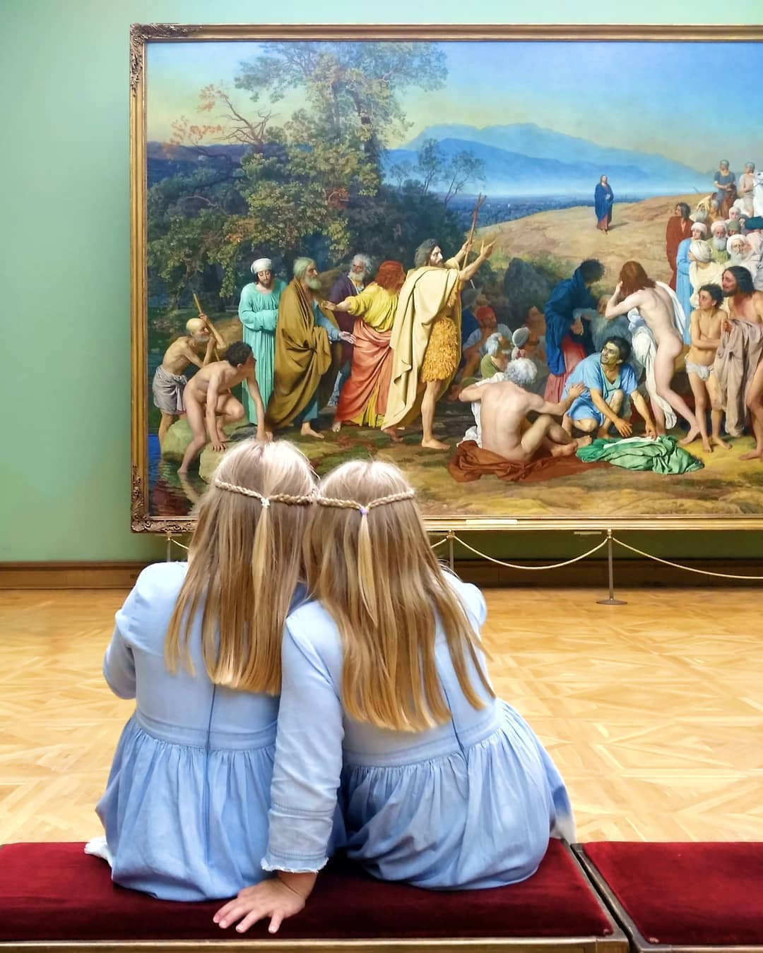 Free art. Interior & architecture photographer