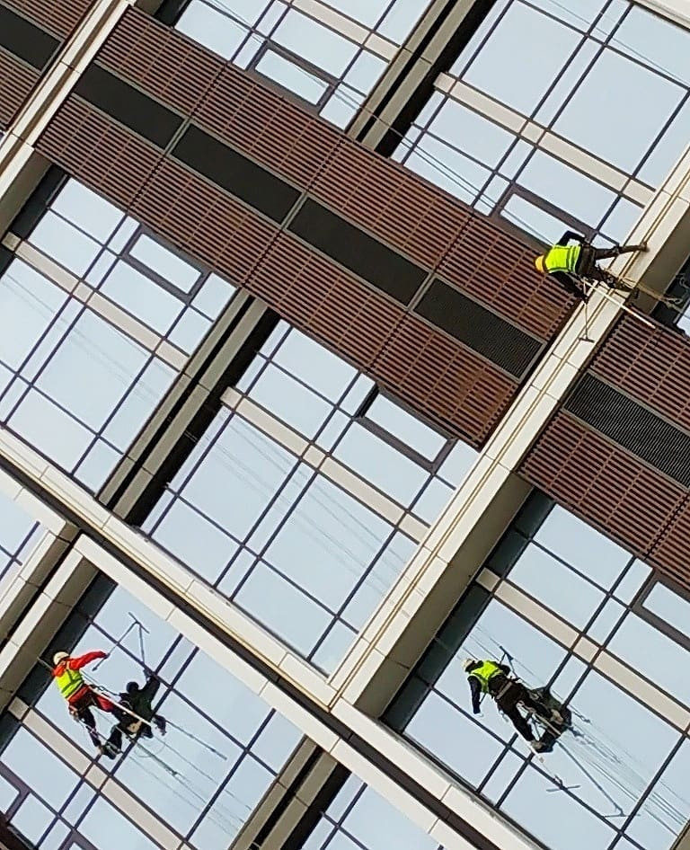 Free art. Interior & architecture photographer