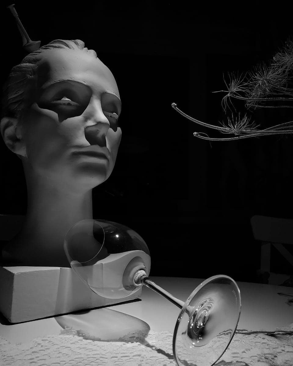 Free art. Interior & architecture photographer