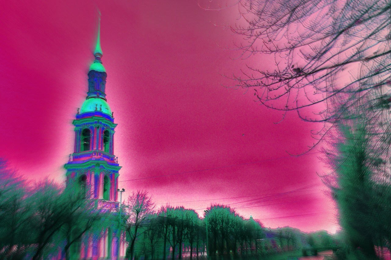 NEON LIGHT. VISUAL ARTIST