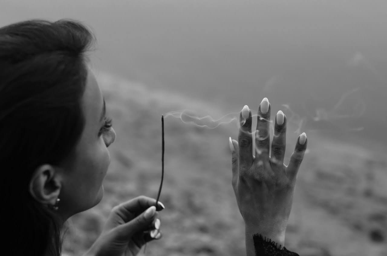 Tamara photoshoot by the water. Family, portrait, content photo in Costa Rica Evgeniya Besprozvannykh