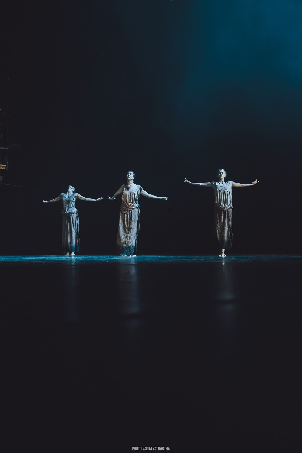 Theatre Provincial Dances. Vadim Yathartha — Photographer in Moscow. Commercial photography and video: cars, motorcycles, portraits, architecture