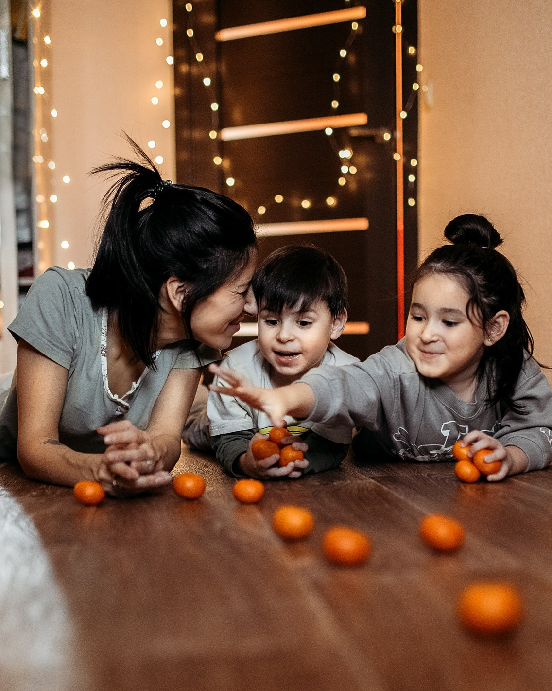 Новогодняя: Рита, Тигран и Регина. Фотограф г. Хабаровск