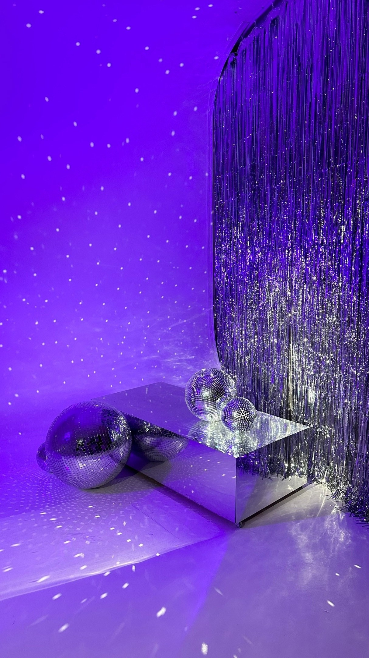 Новогодние фотостудии Екатеринбурга 2025. Фотограф в Екатеринбурге Артём Зайнетдинов