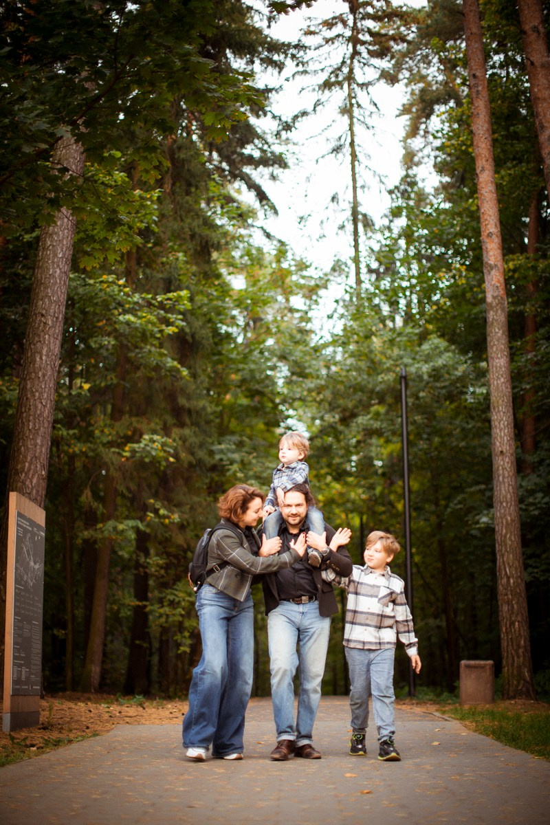 Лия, Макс и дети. Фотограф Наталья Штукина