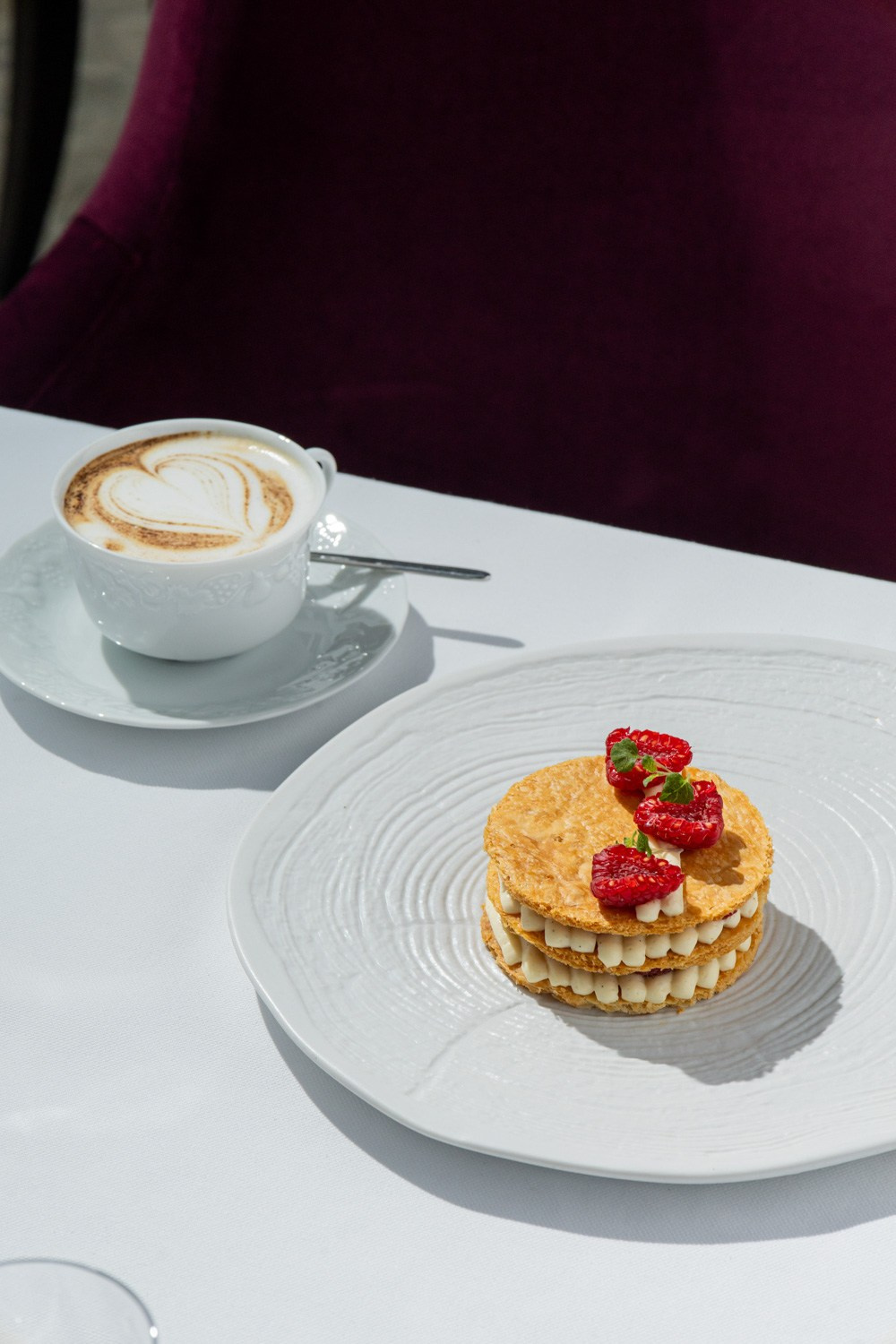 Bellevue. Night2Day Санкт-Петербург