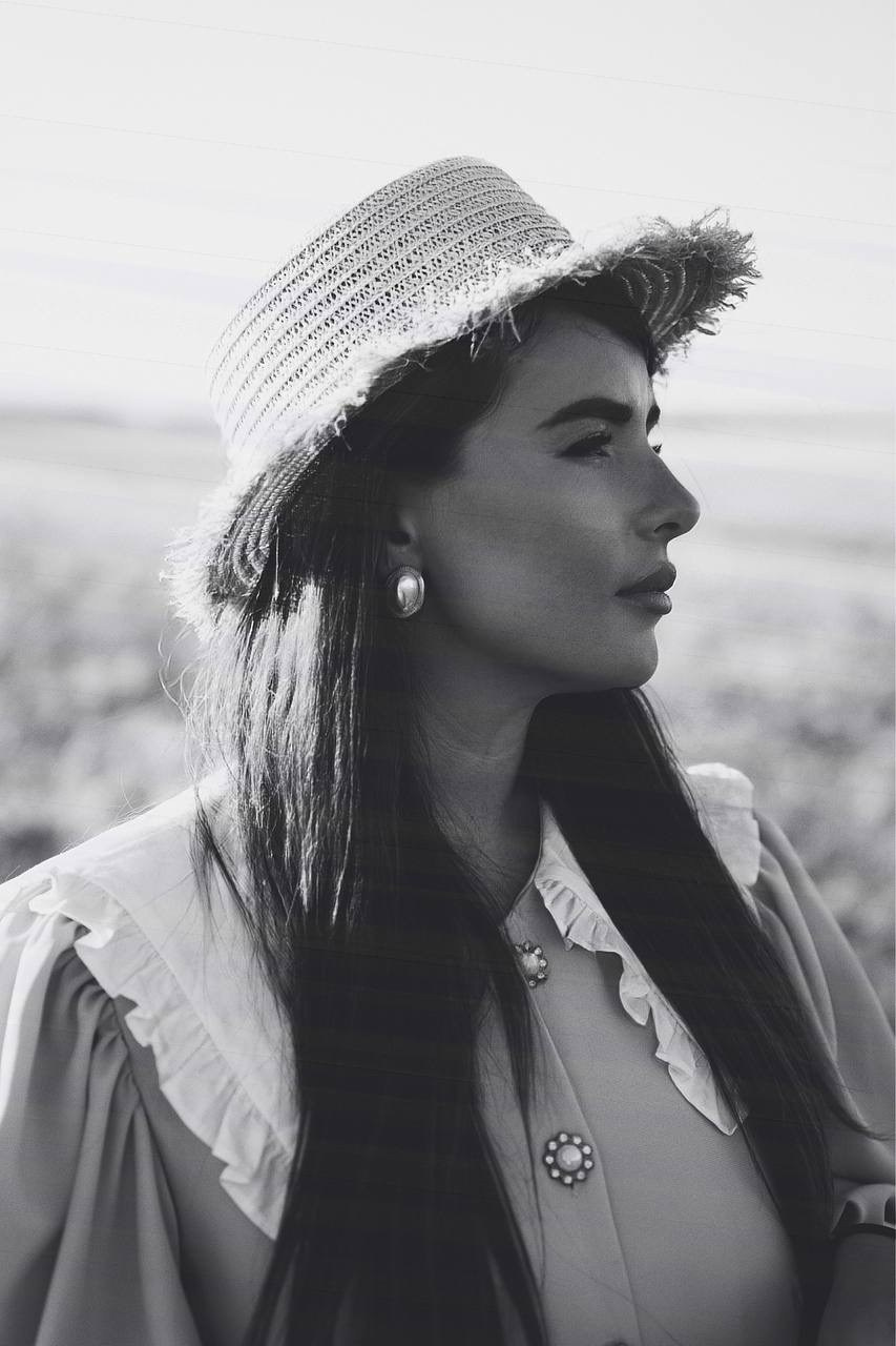 Оля в поле. Семейный фотограф в Москве Алёна Чача