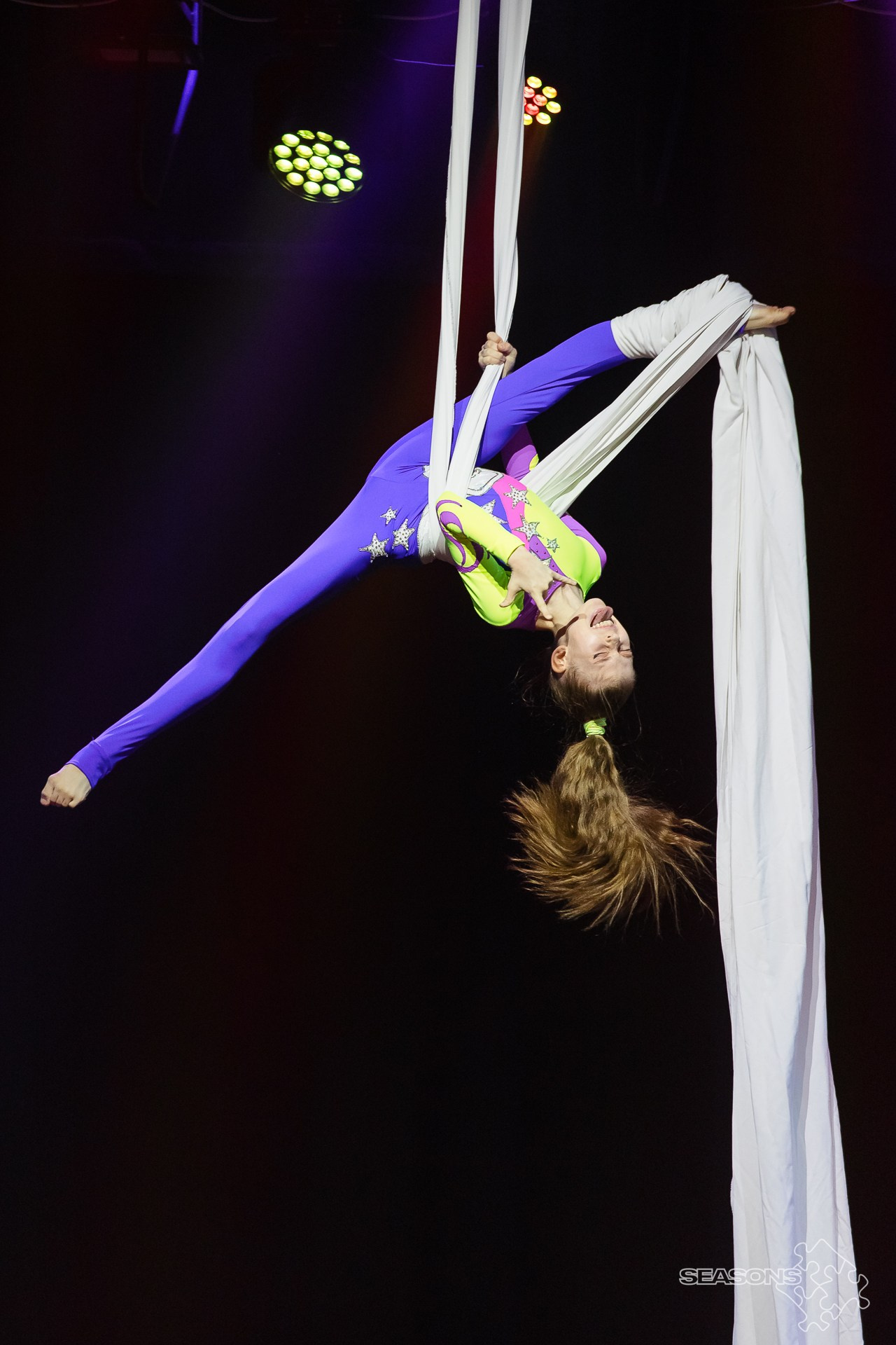 Воздушная гимнастика. Репортажный фотограф в Новосибирске Максим Денисенко