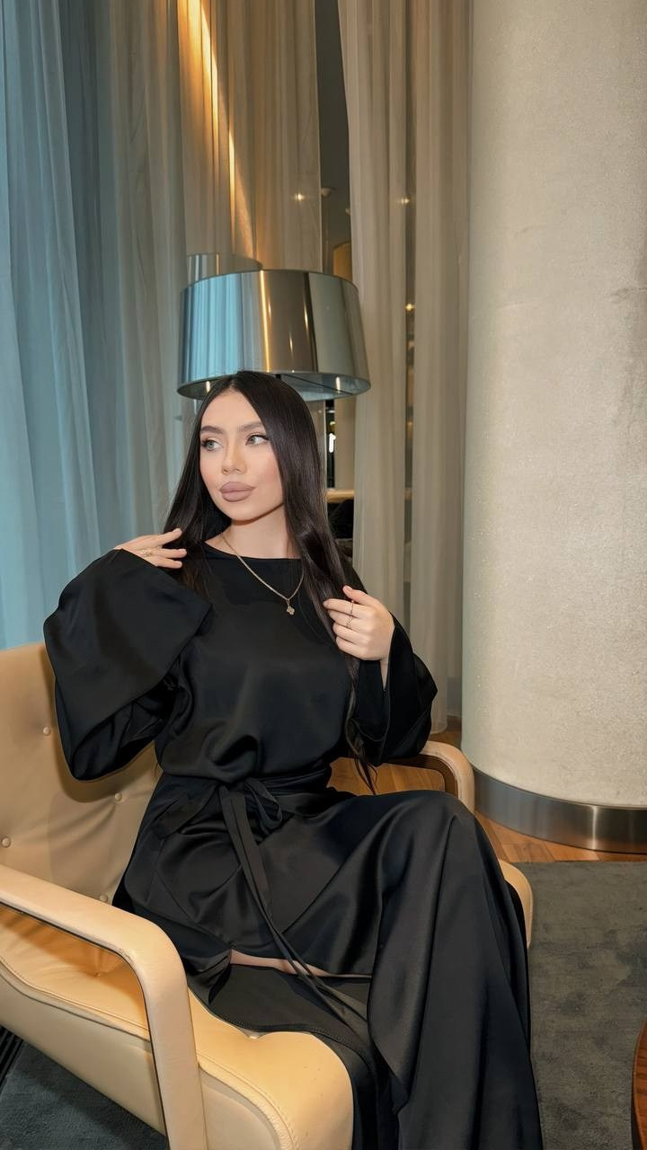 Регина К  Размер XS. Рост 158 см Параметры 85/62/86. LUNAPRO Дом стильных, сборных и индивидуальных съемок для брендов