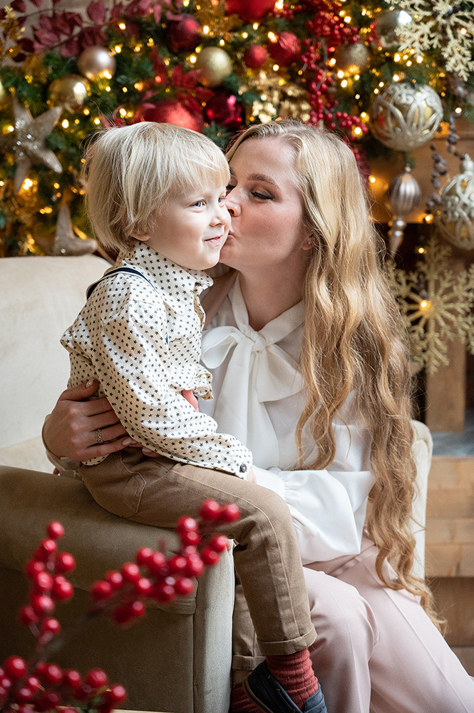 Новогодняя фотосессия семейная. Семейный и детский фотограф в детских садах и школах