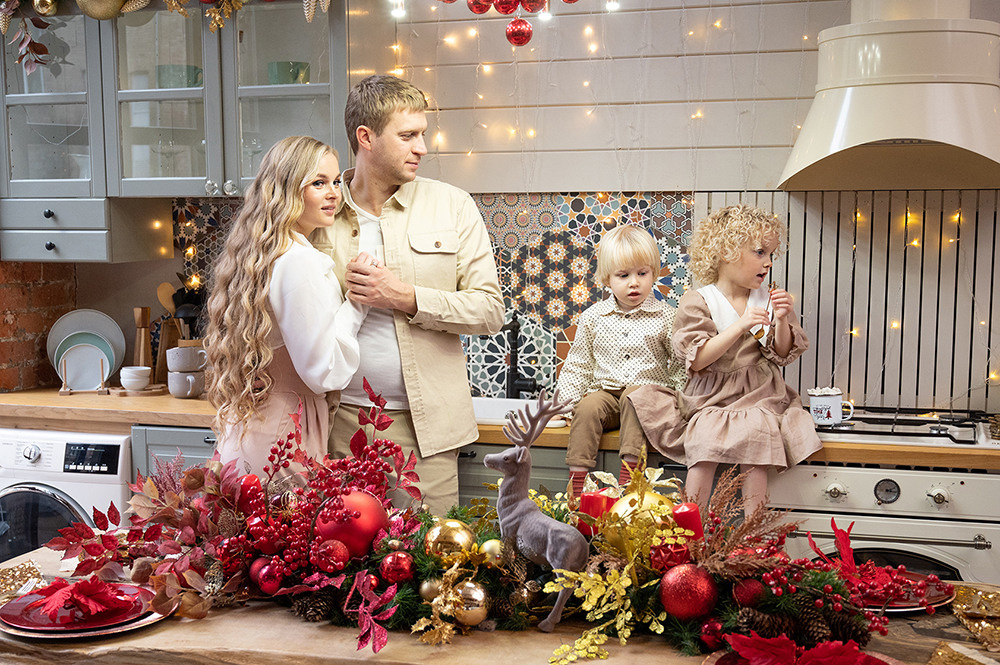 Новогодняя фотосессия семейная. Семейный и детский фотограф в детских садах и школах