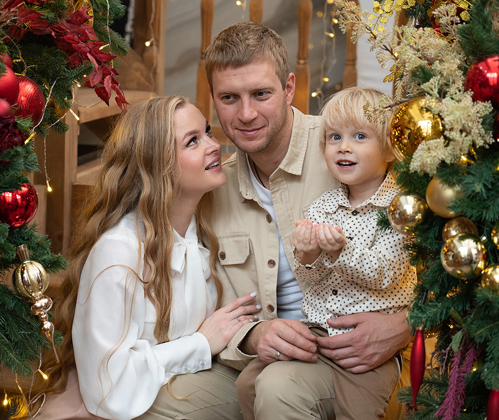 Новогодняя фотосессия семейная. Семейный и детский фотограф в детских садах и школах
