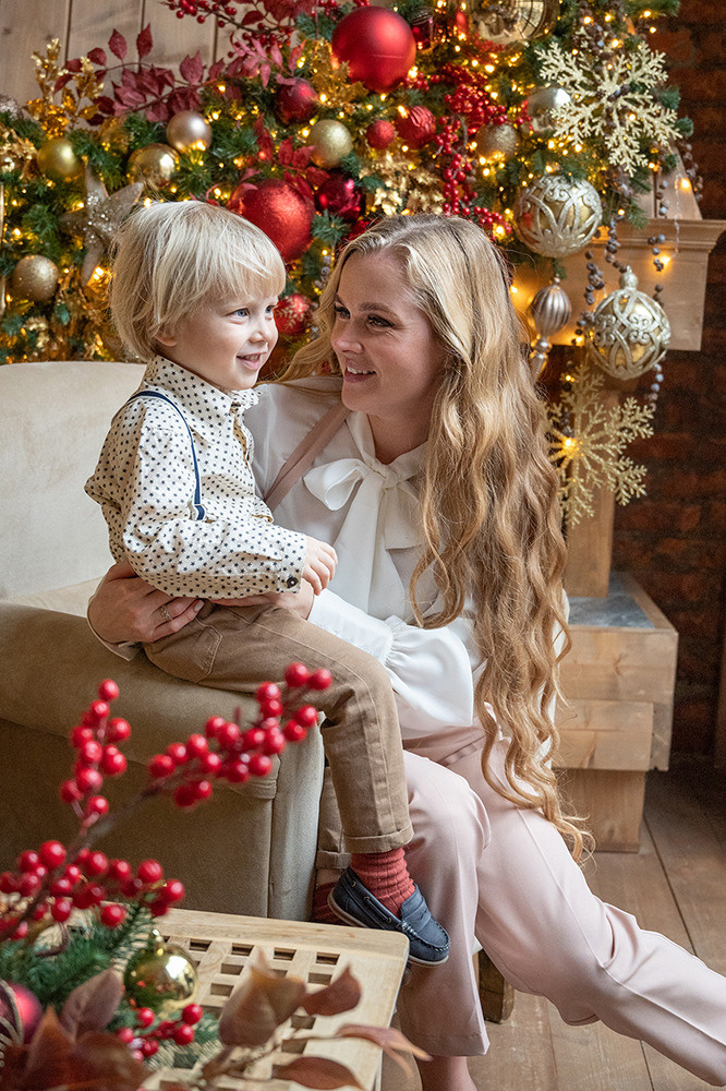 Новогодняя фотосессия семейная. Семейный и детский фотограф в детских садах и школах