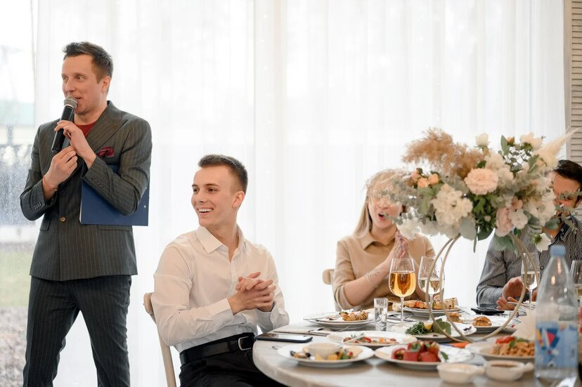 Денис и Алина. Ведущий на свадьбу в Москве Зубков Алексей