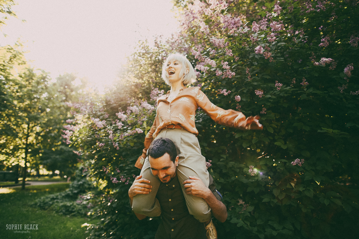 За два часа до начала лета. Соня Черных (sophieblack)