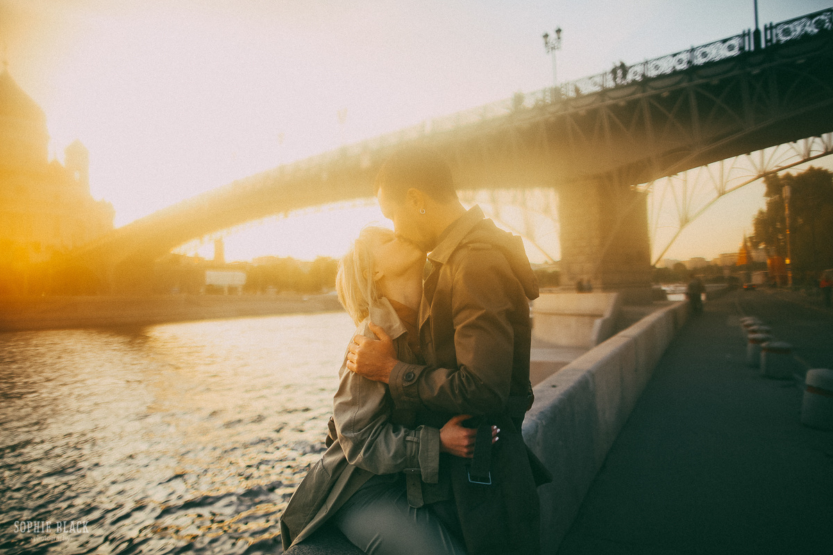 За два часа до начала лета. Соня Черных (sophieblack)