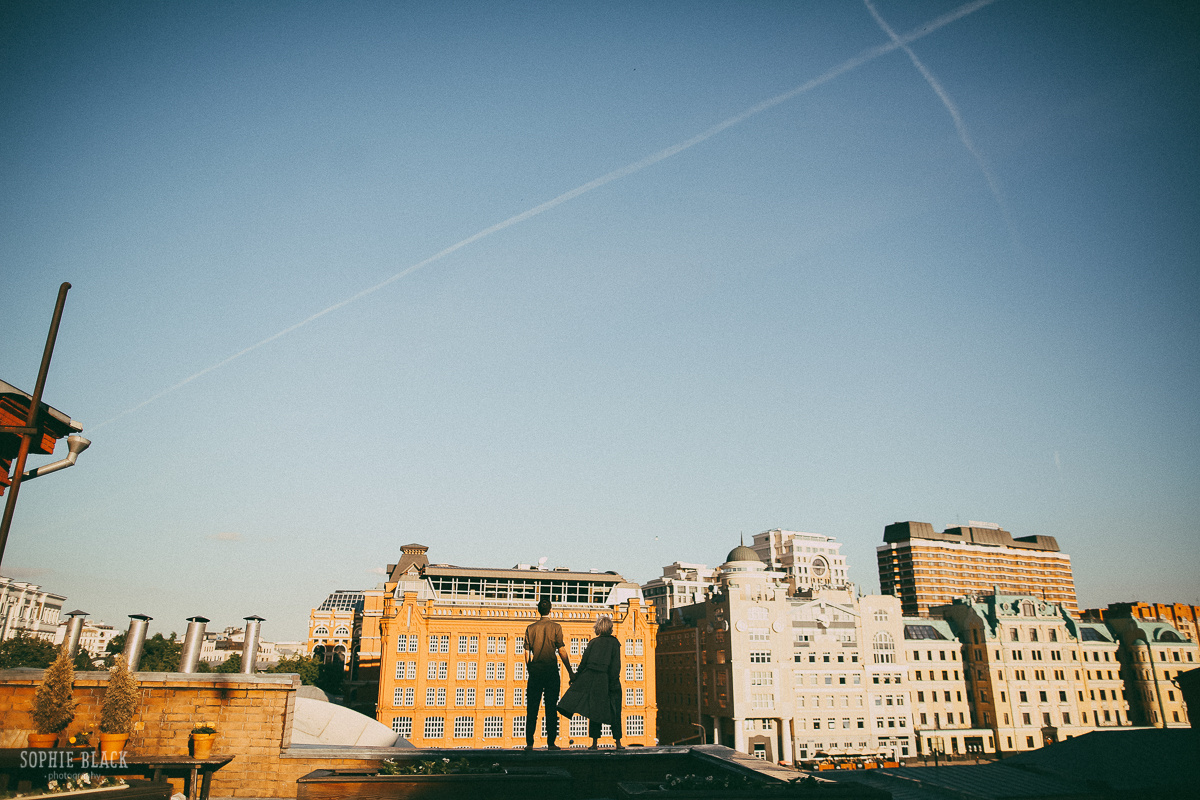 За два часа до начала лета. Соня Черных (sophieblack)