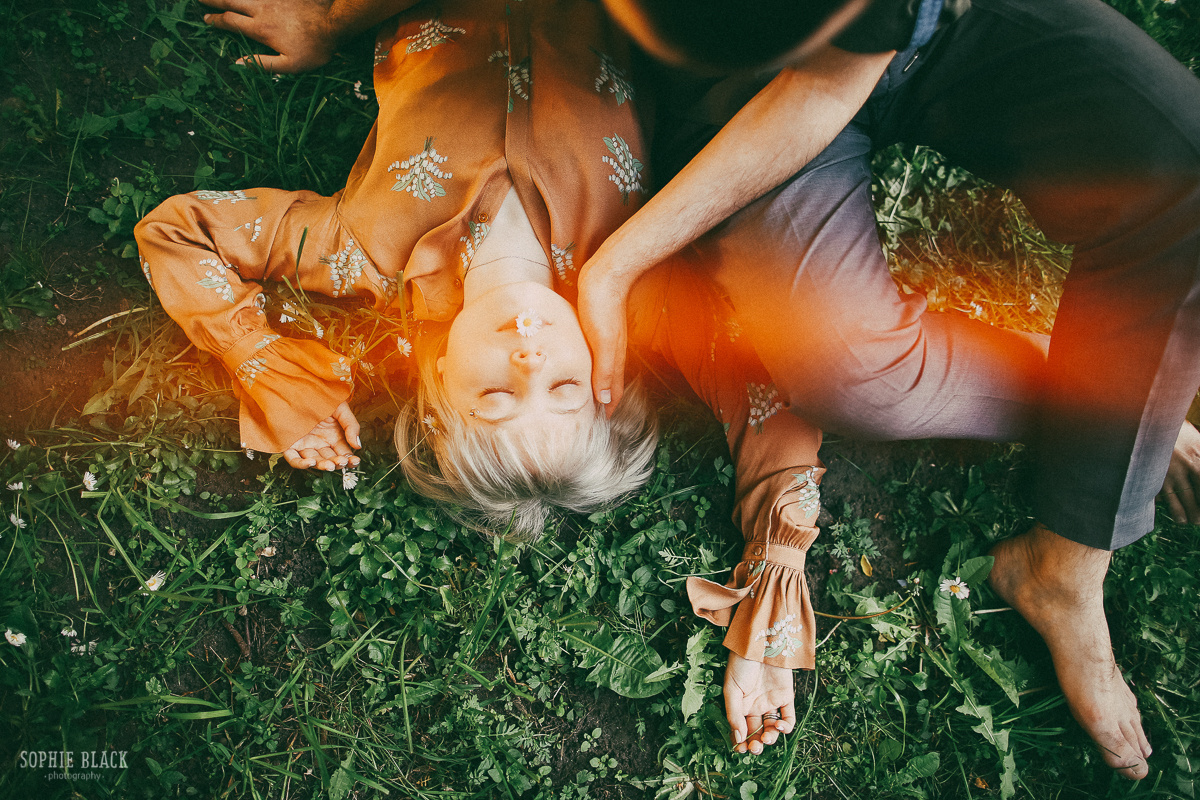 За два часа до начала лета. Соня Черных (sophieblack)