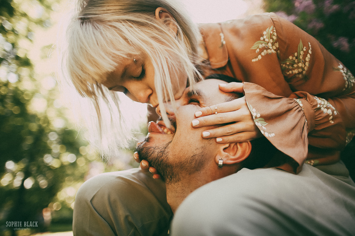 За два часа до начала лета. Соня Черных (sophieblack)