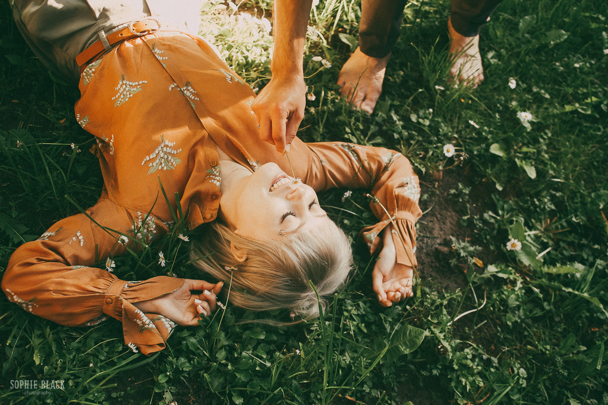 За два часа до начала лета. Соня Черных (sophieblack)