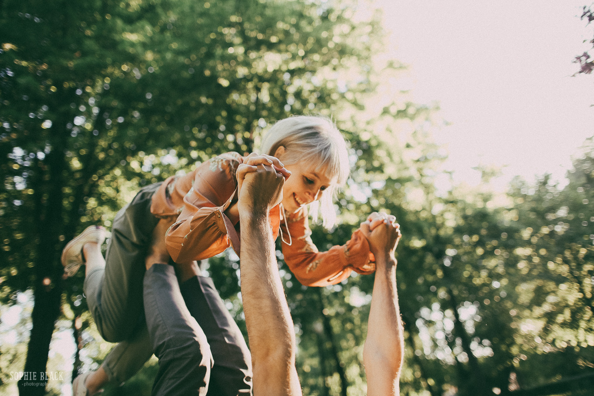 За два часа до начала лета. Соня Черных (sophieblack)