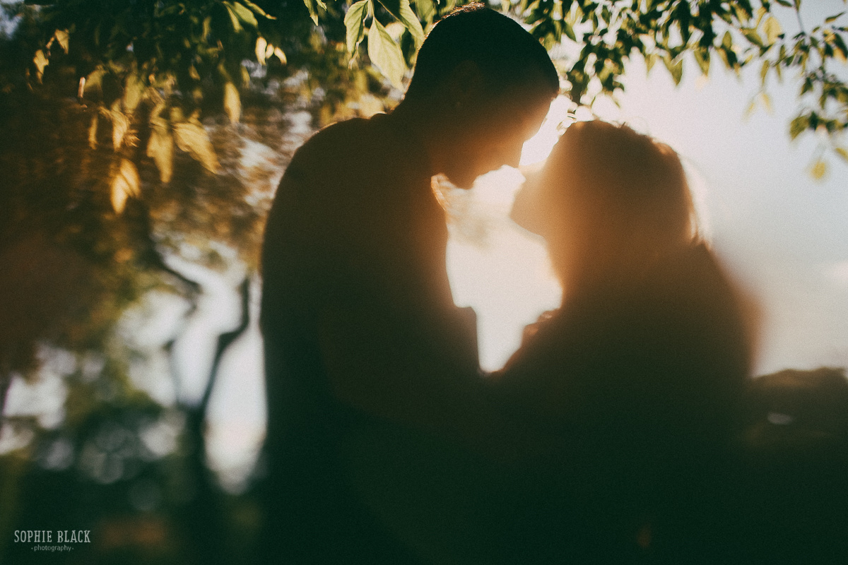 За два часа до начала лета. Соня Черных (sophieblack)