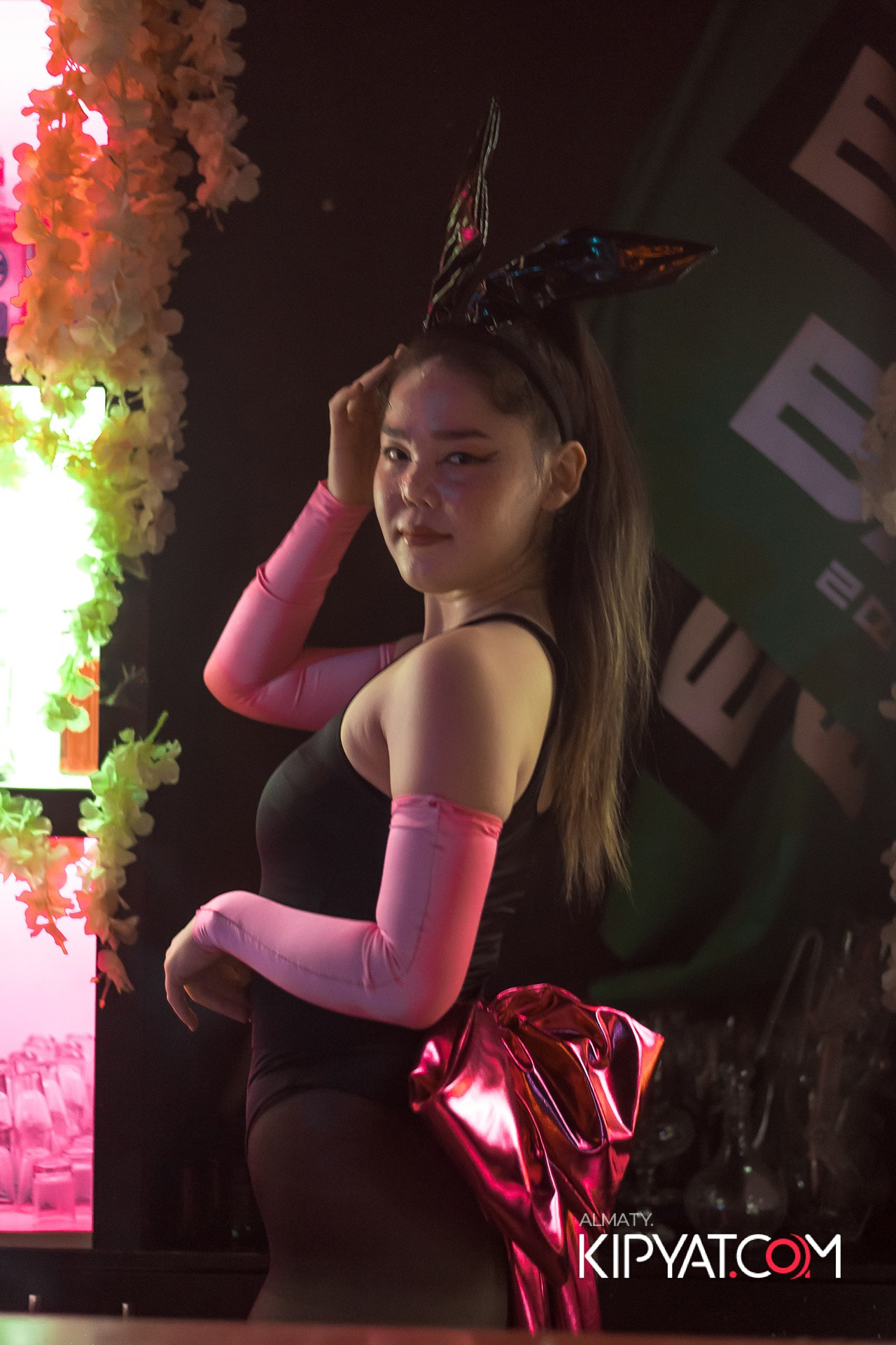 UYAT EMES BAR. КИПЯТКОМ АЛМАТЫ!