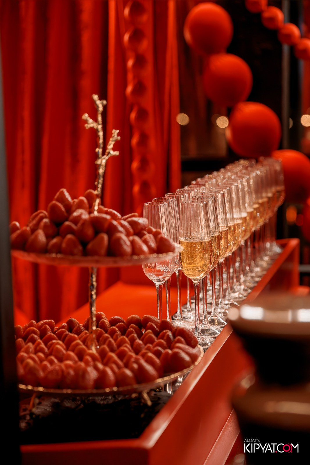 MARUV THE THEATER. КИПЯТКОМ АЛМАТЫ!