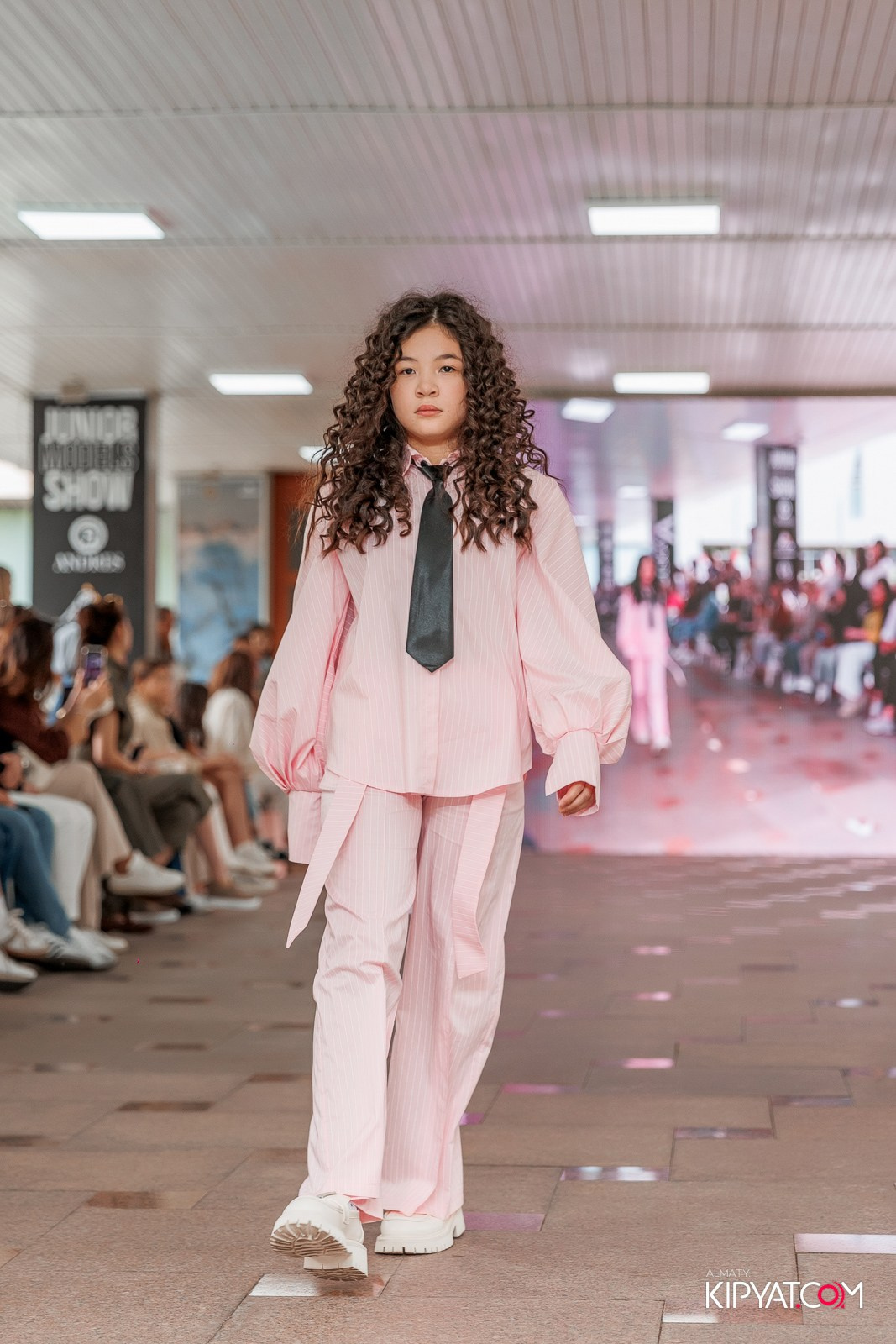 JUNIOR FASHION SHOW. КИПЯТКОМ АЛМАТЫ!